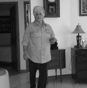 Meet your Posher, Maxine